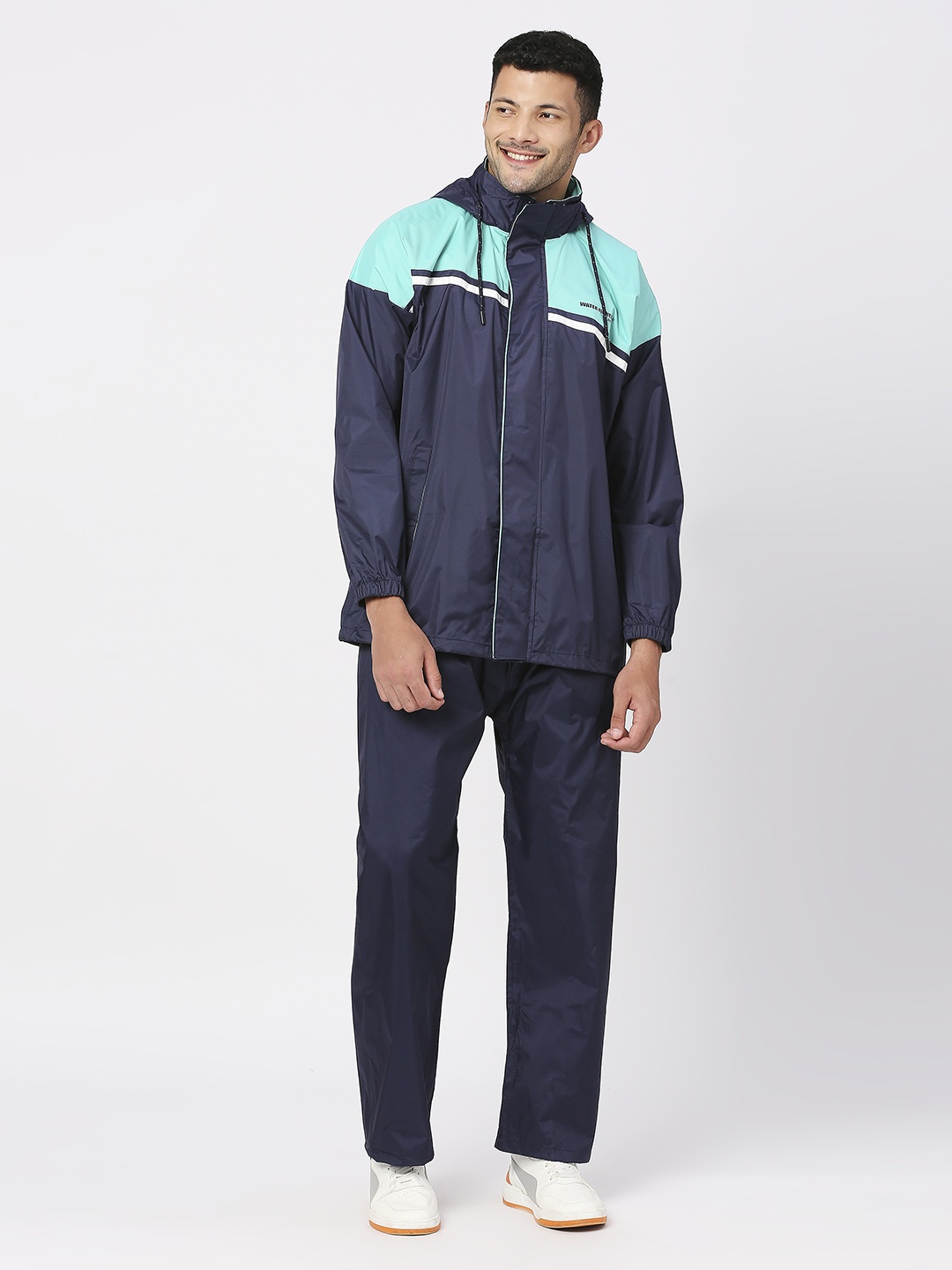 

Zeel Men Navy Blue & Green Solid Rain Suit