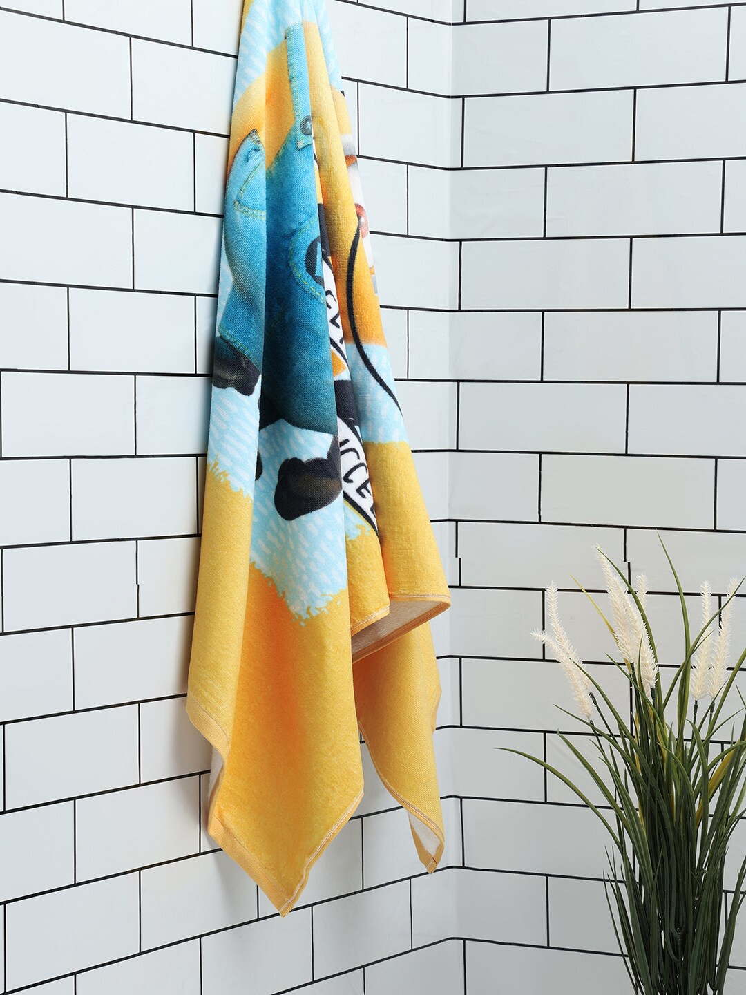 

SPACES Unisex Yellow & Blue Printed Cotton 380 GSM Bath Towel