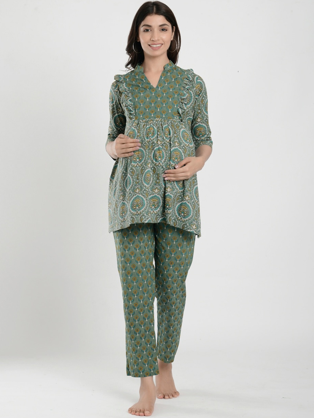 

Ikk Kudi by Seerat Women Green Floral Printed Maternity & Nursing Cotton Night Suit