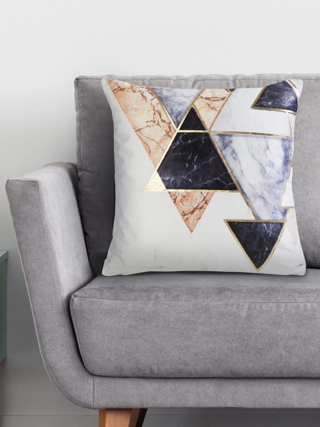 

Home Centre White & Grey Geometric Square Cushion Covers