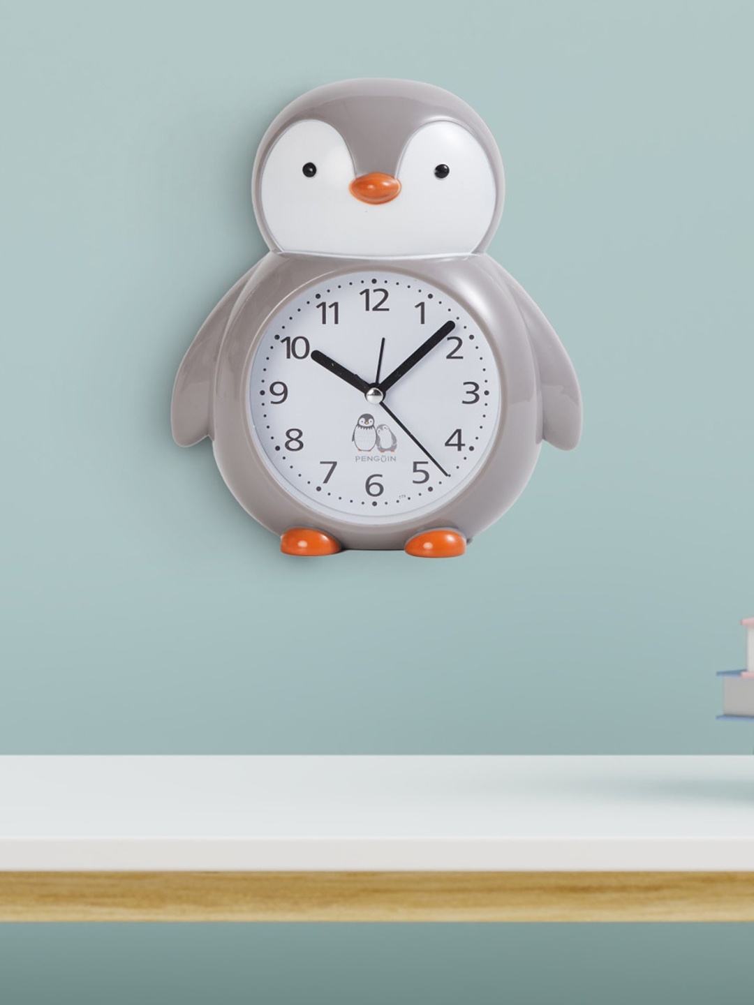 

Home Centre Grey & White Animal Shaped Contemporary Wall Clock