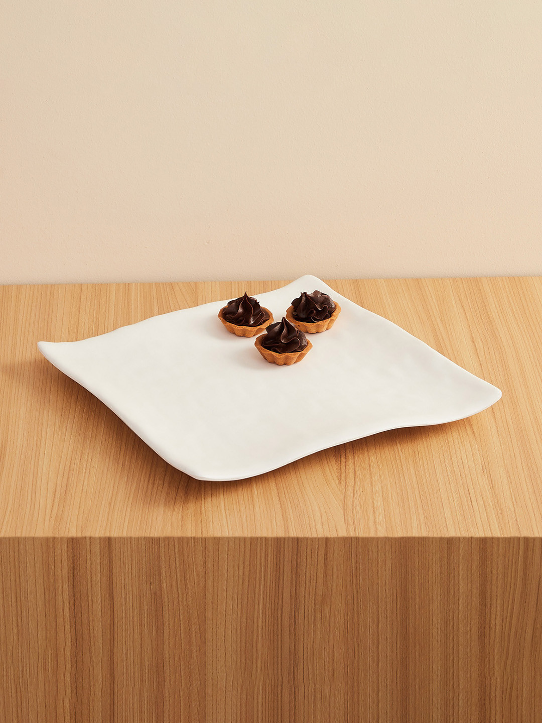 

Home Centre White Melamine Glossy Serving Platter