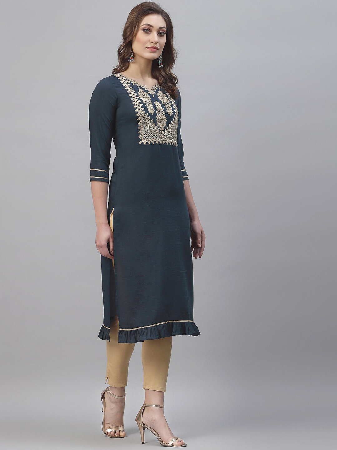 

SANISA Women Blue & Gold-Toned Ethnic Motifs Embroidered Straight Kurta