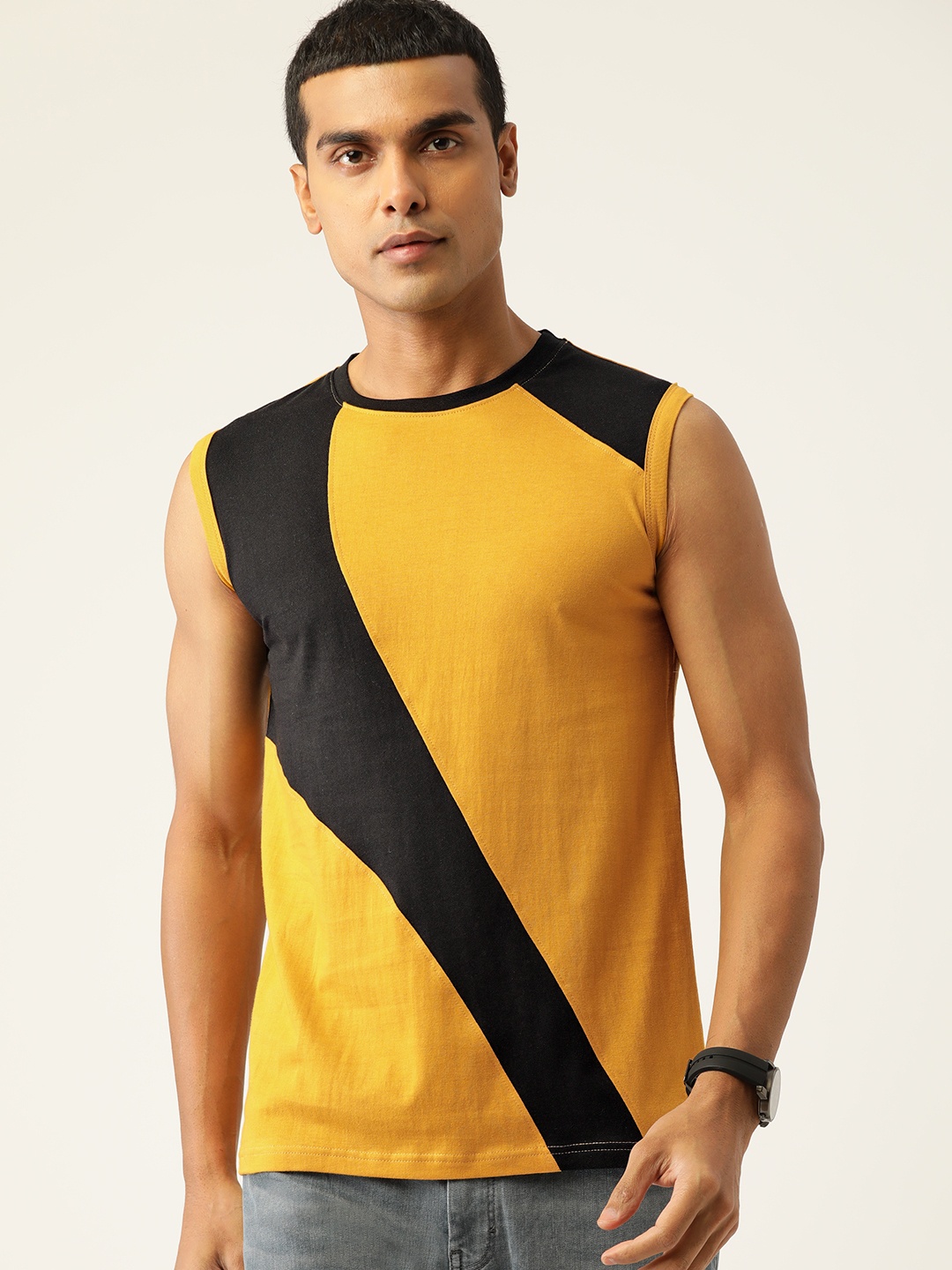 

Kushi Flyer Men Mustard Yellow & Black Colourblocked Cotton T-shirt