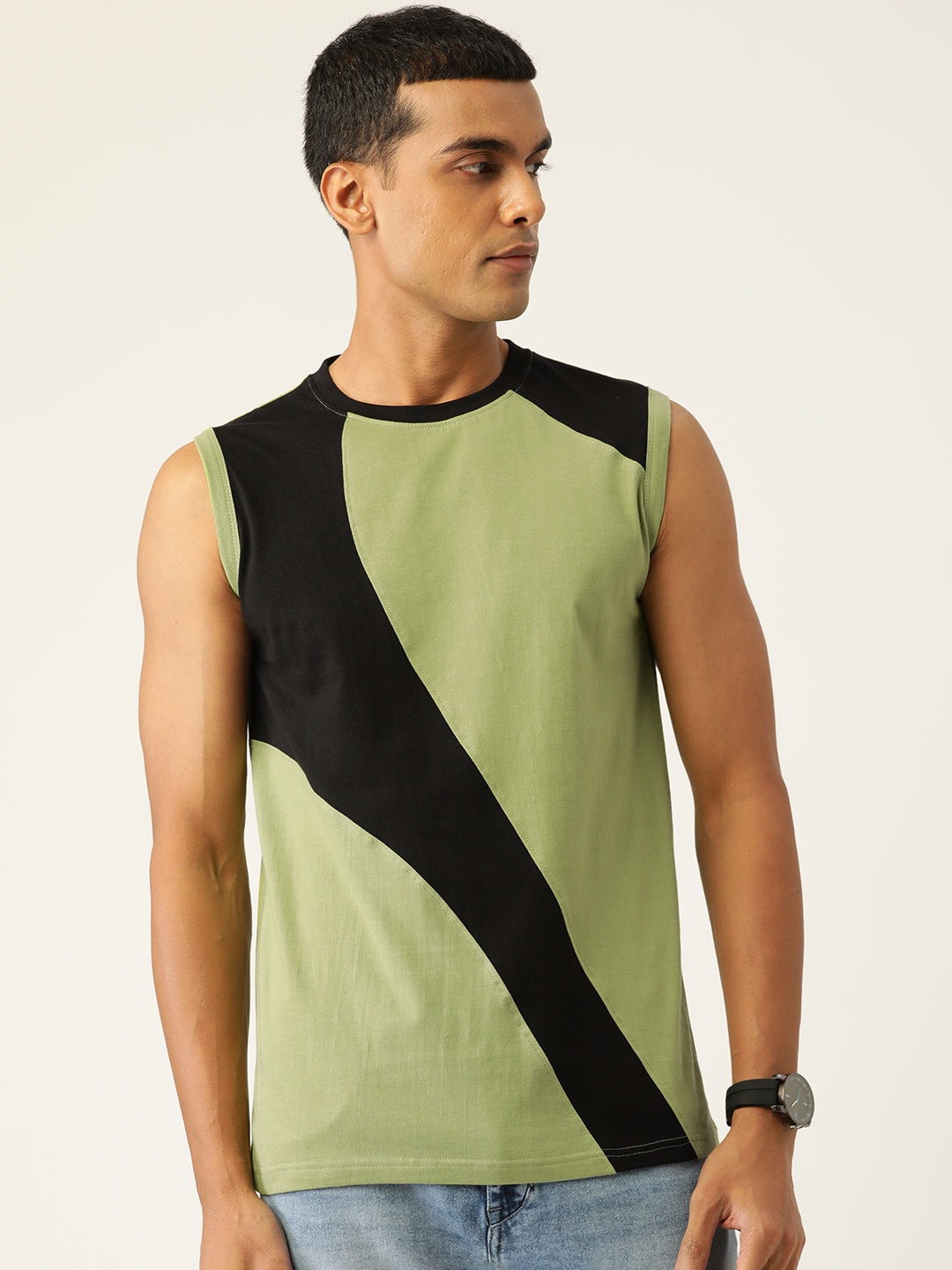 

Kushi Flyer Men Olive Green & Black Colourblocked Cotton T-shirt