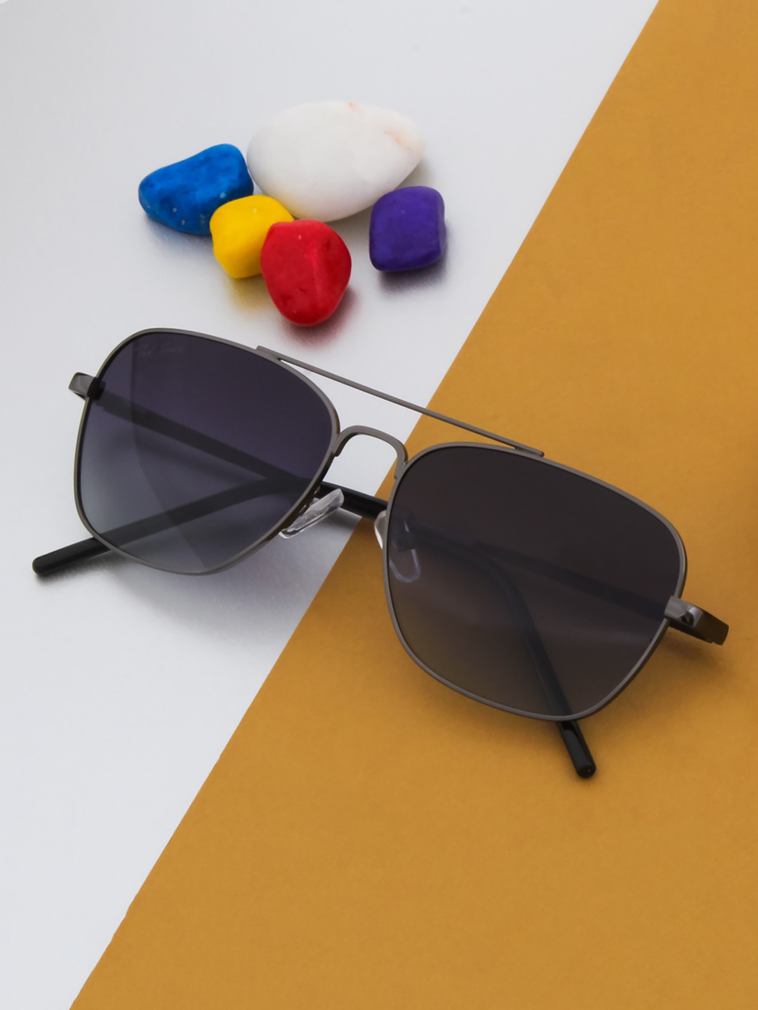 

Ted Smith Unisex Purple Lens & Black Aviator Sunglasses with Polarised and UV Protected Lens