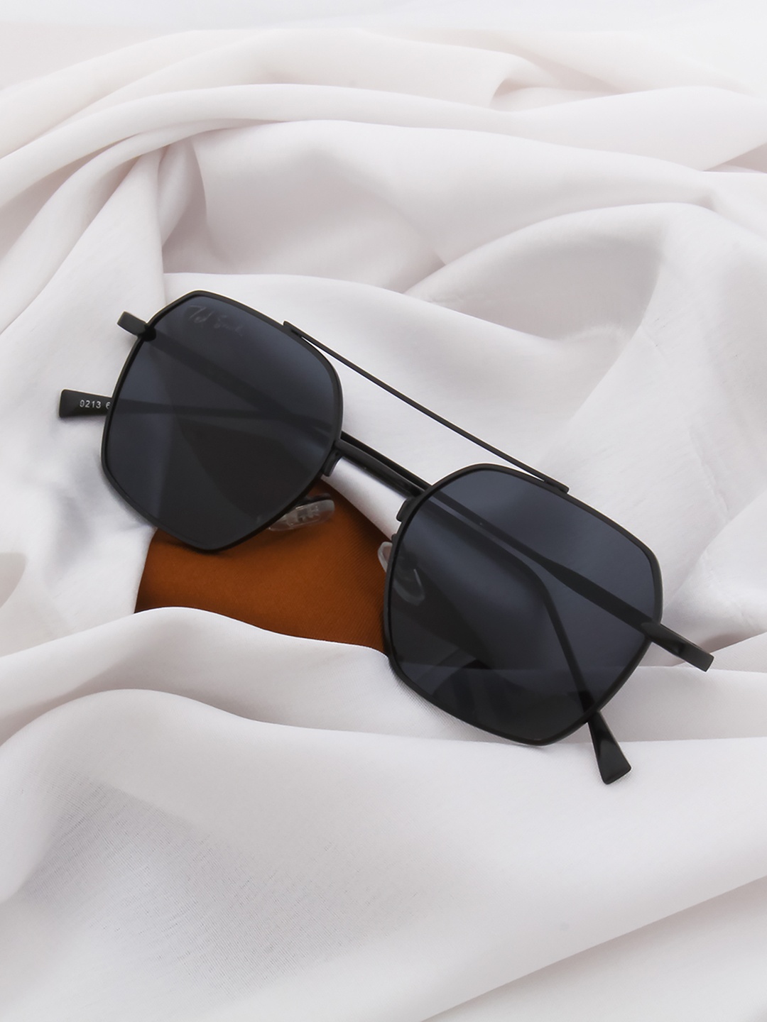 

Ted Smith Unisex Black Lens & Black Aviator Sunglasses with UV Protected Lens