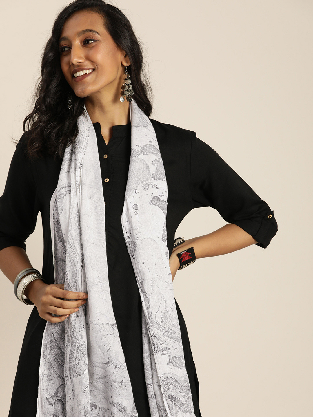 

Taavi Grey & White Hand Dyed Marbling Printed Dupatta