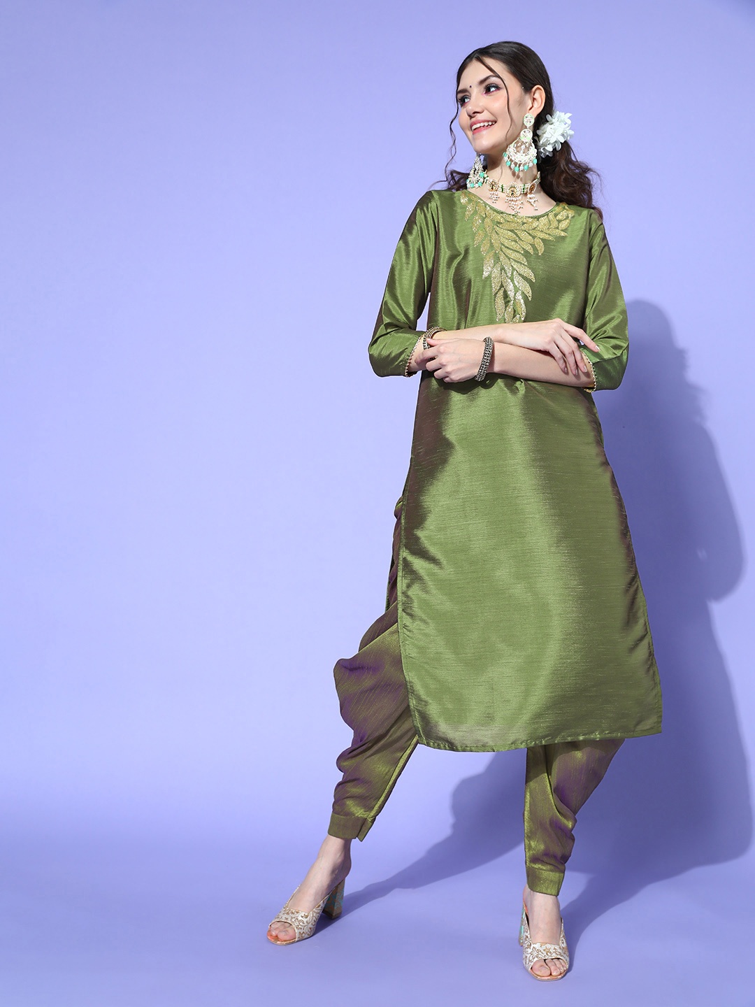 

Tikhi Imli Women Green Art Silk Bling it On Kurta