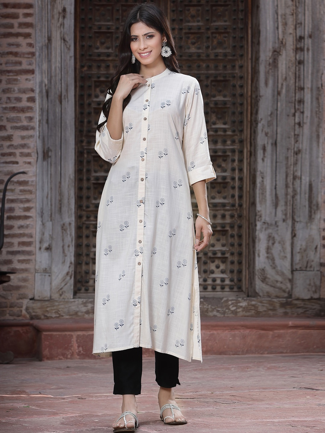 

Juniper Women Off White & Navy Blue Floral Striped Flared Sleeves Floral Kurta