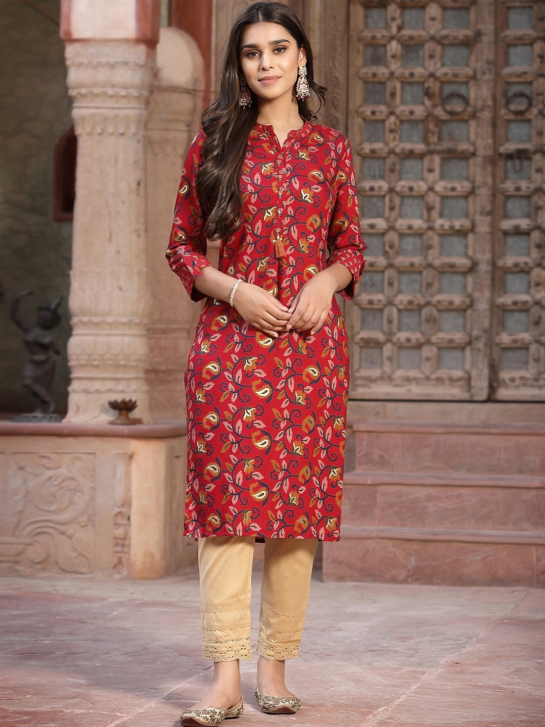 

Juniper Women Red Floral Printed Kurta
