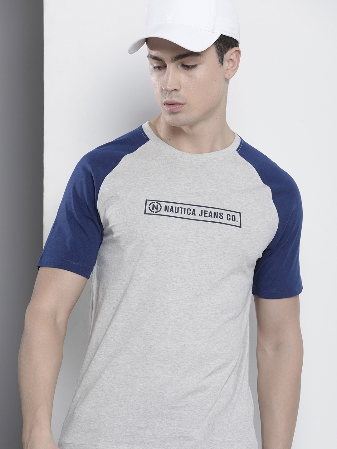 

Nautica Men Pure Cotton Brand Logo Printed T-shirt With Contrast Sleeves, Grey