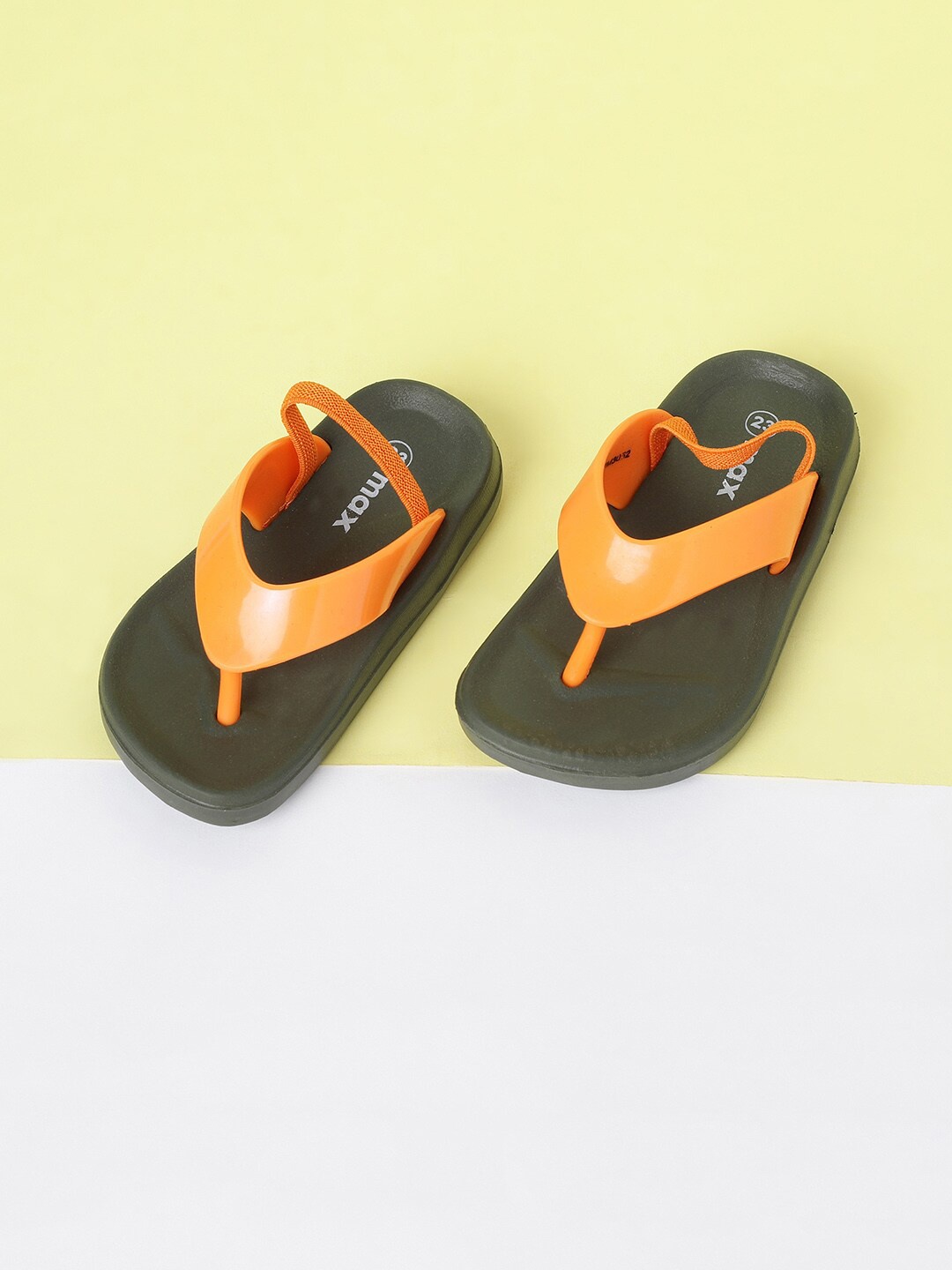 

max Boys Green & Orange Rubber Slip-On