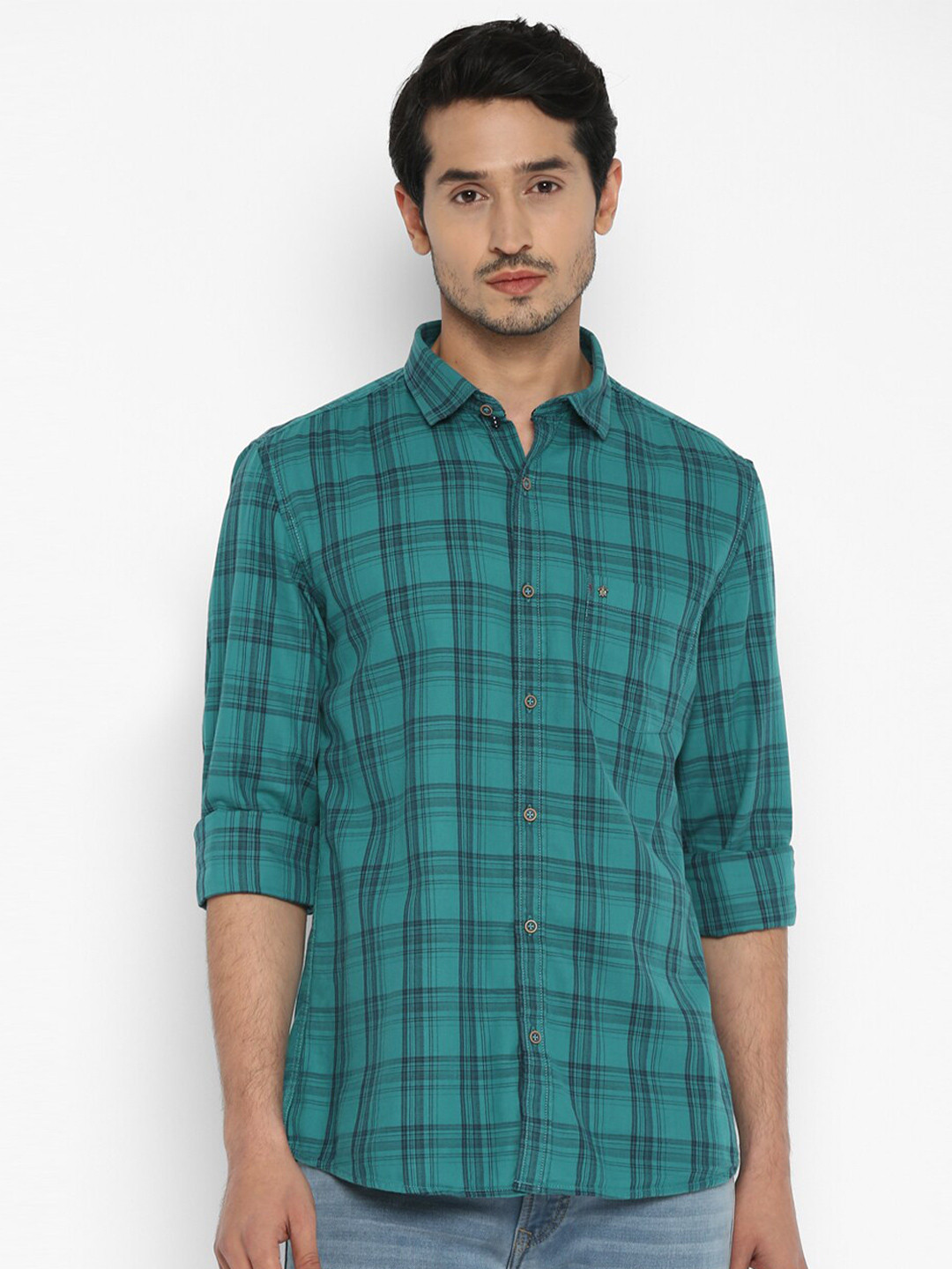 

Turtle Men Green Slim Fit Checked Pure Cotton Casual Shirt