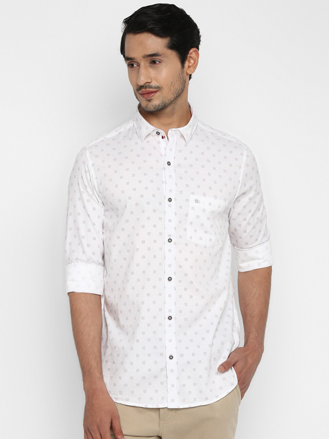 

Turtle Men White Slim Fit Printed Pure Cotton Casual Shirt