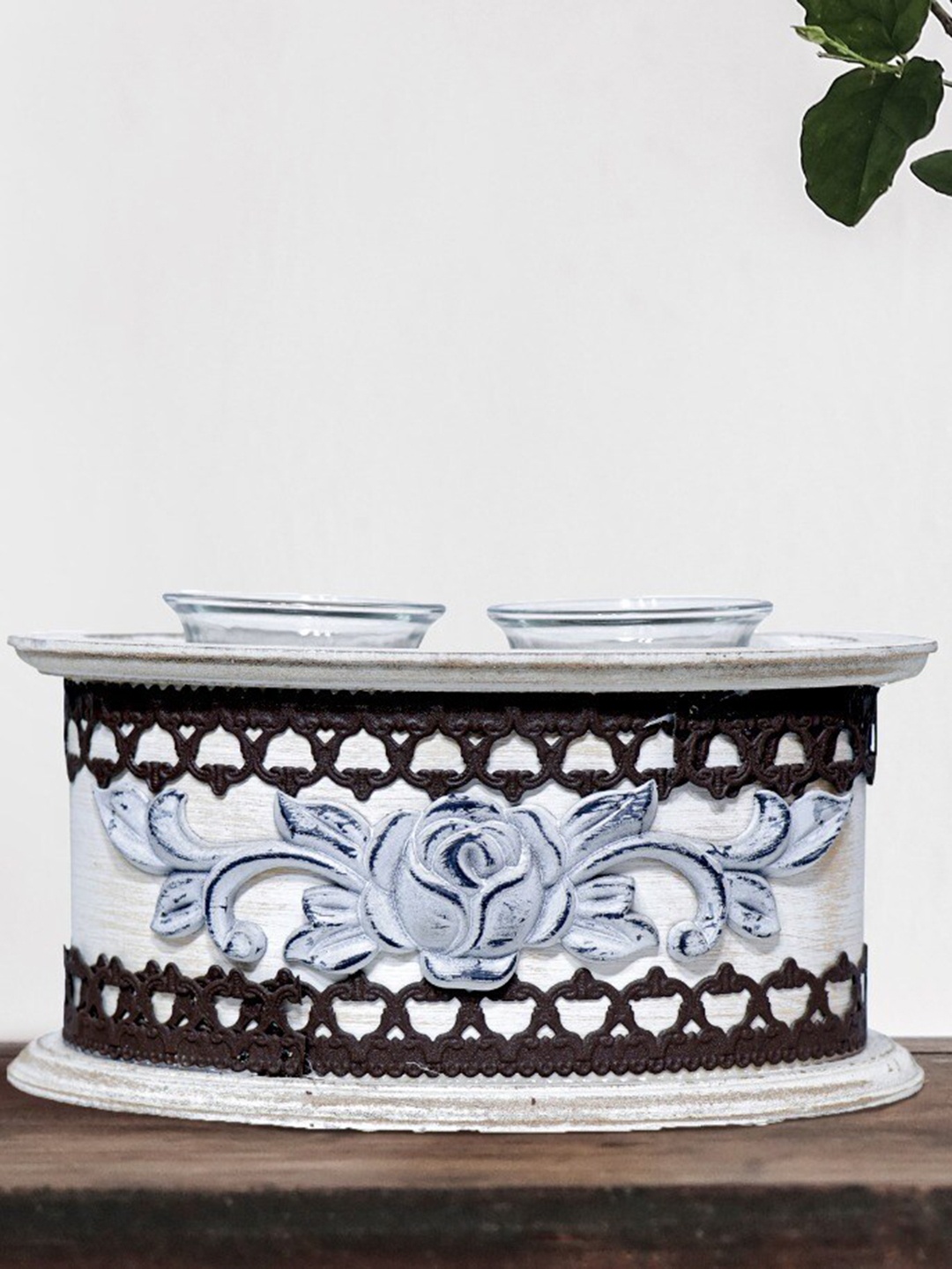 

THE WHITE INK DECOR White & Brown Textured Candle Holders