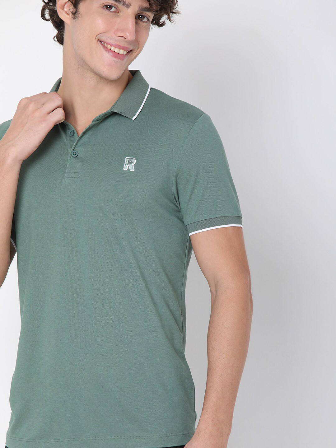 

Rex Straut Jeans Men Sea Green & White Polo Collar Slim Fit T-shirt