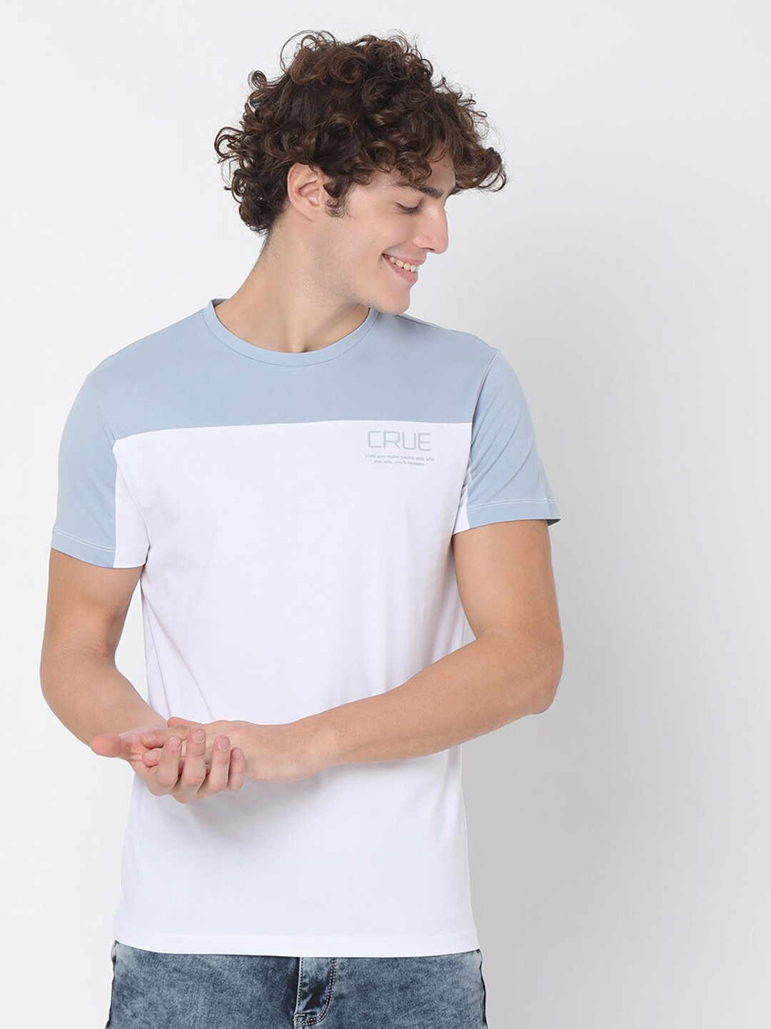 

Rex Straut Jeans Men White & Blue Colourblocked Slim Fit T-shirt