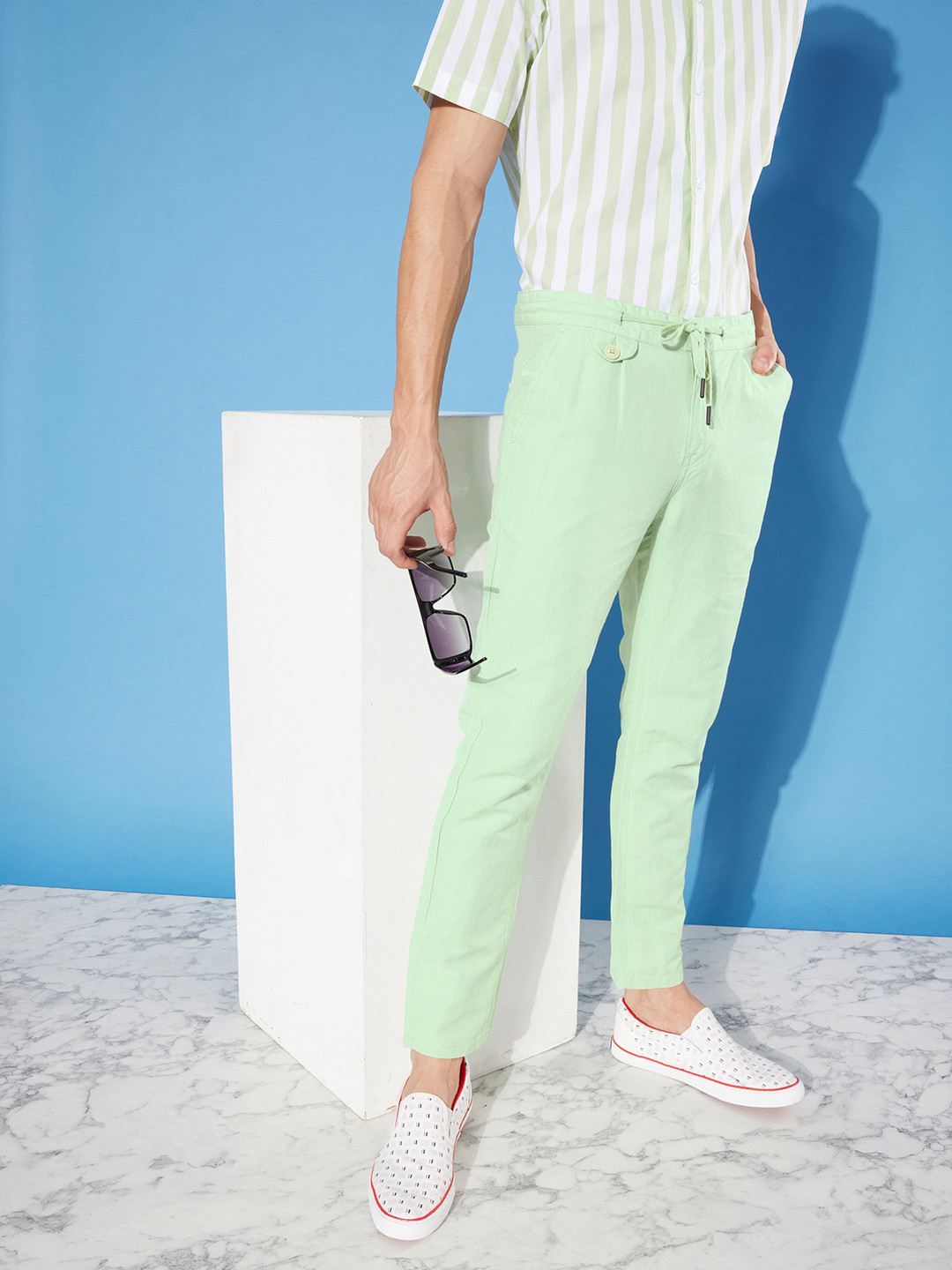 

Mast & Harbour Men Green Solid Cotton Linen Slim Fit Trousers