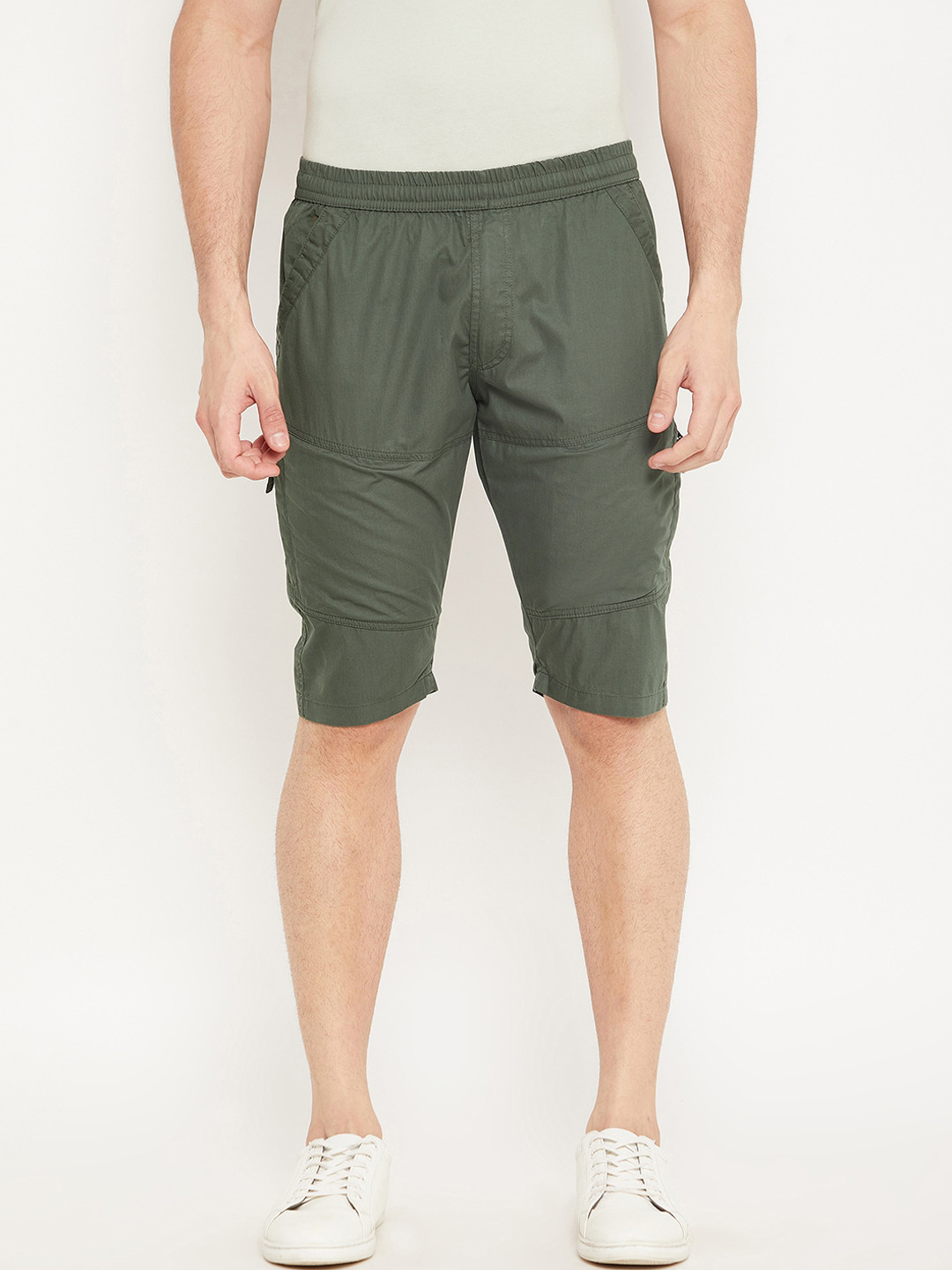 

Okane Men Olive Green Solid Cargo Shorts