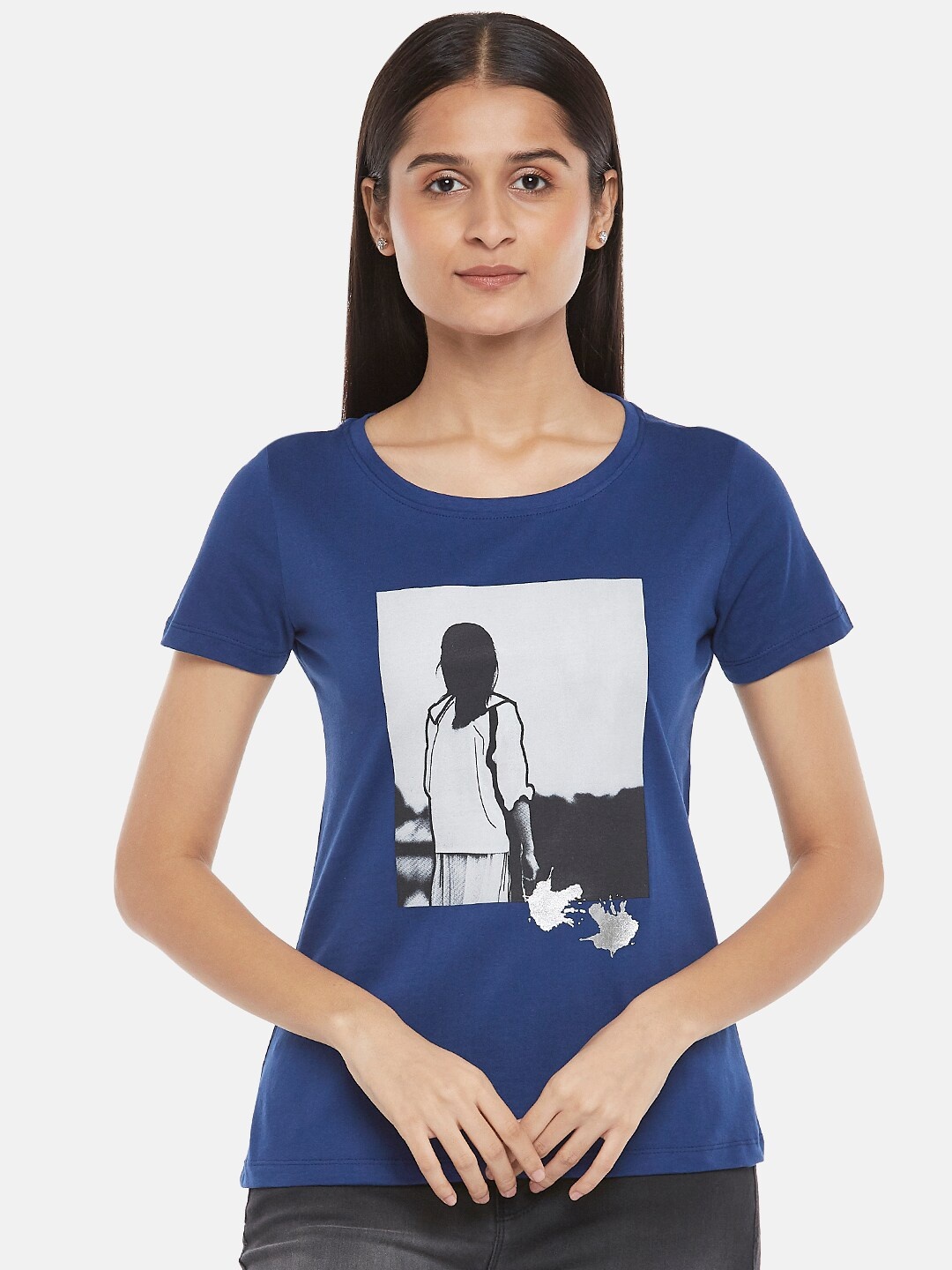 

Honey by Pantaloons Women Navy Blue Graphic Printed Round Neck T-shirt