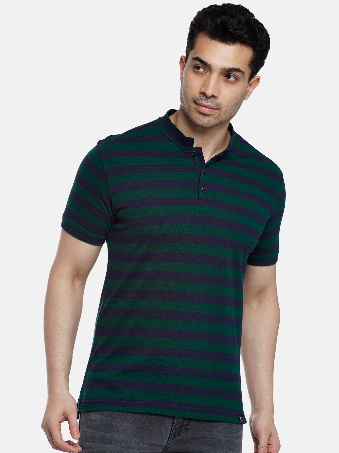 

People Men Navy Blue & Green Mandarin Collar T-shirt