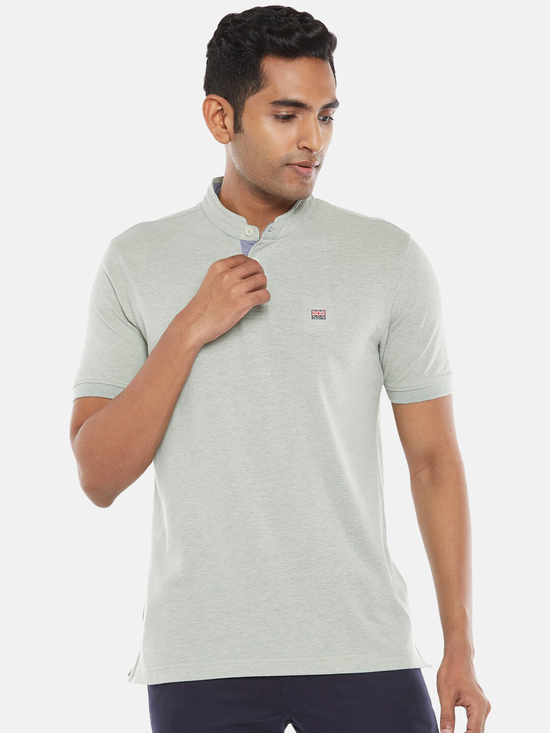 

BYFORD by Pantaloons Men Green Henley Neck Slim Fit T-shirt