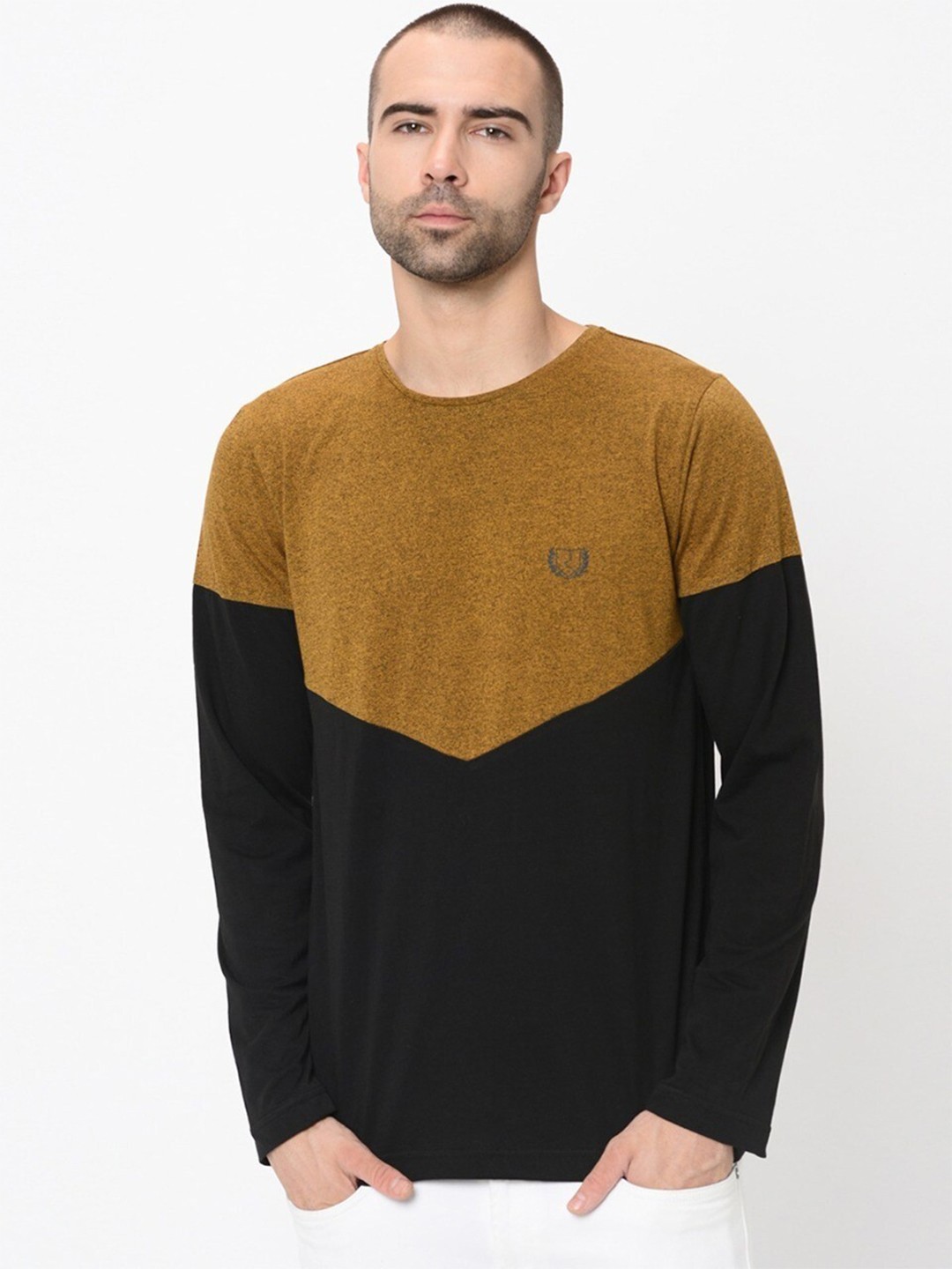 

Rigo Men Mustard Yellow & Black Colourblocked Slim Fit T-shirt