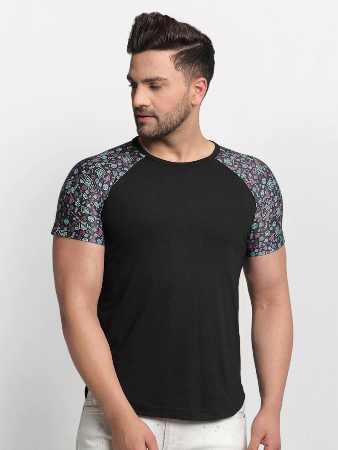 

Rigo Men Black Slim Fit T-shirt