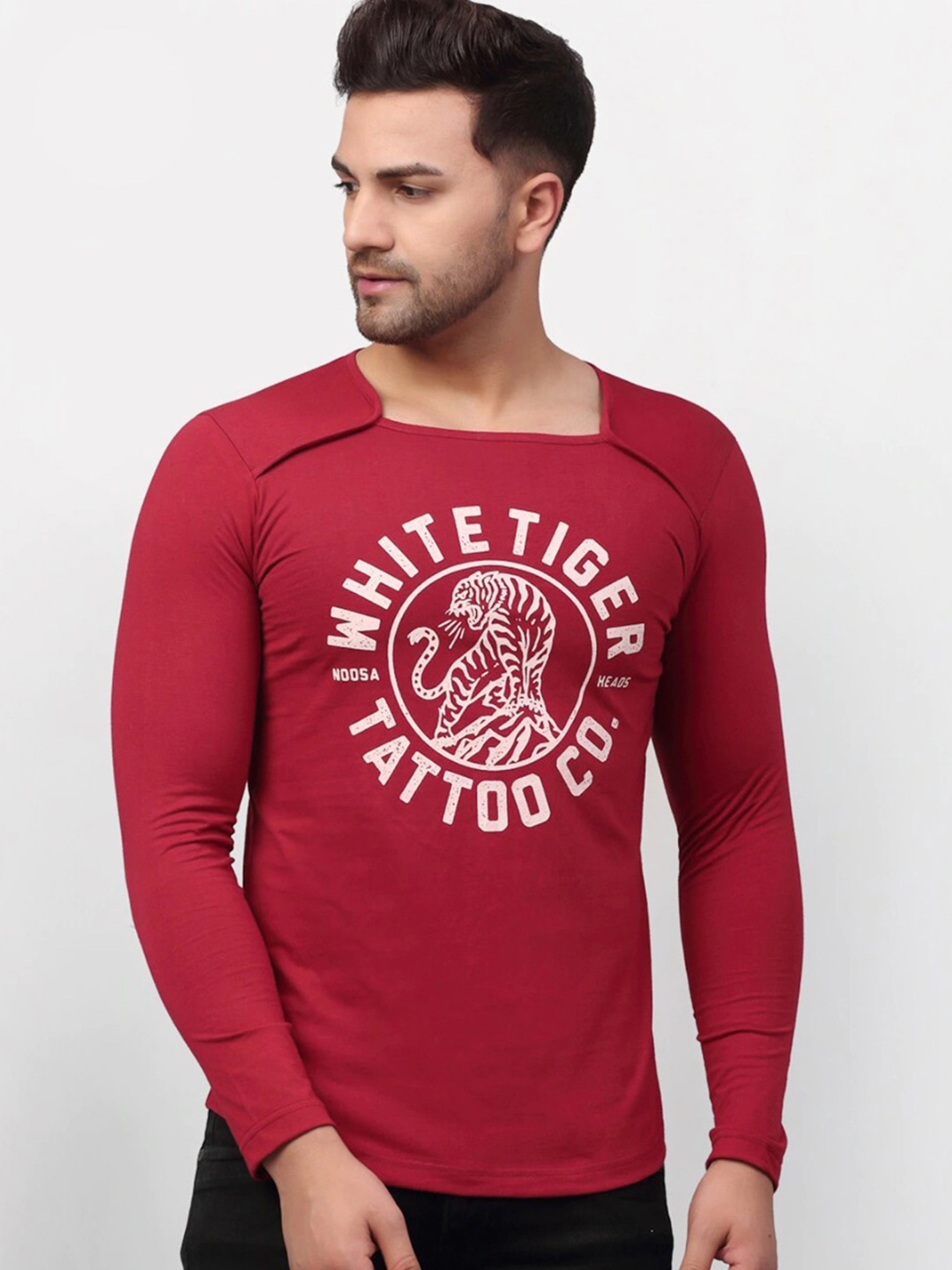 

Rigo Men Maroon Typography Printed Slim Fit T-shirt