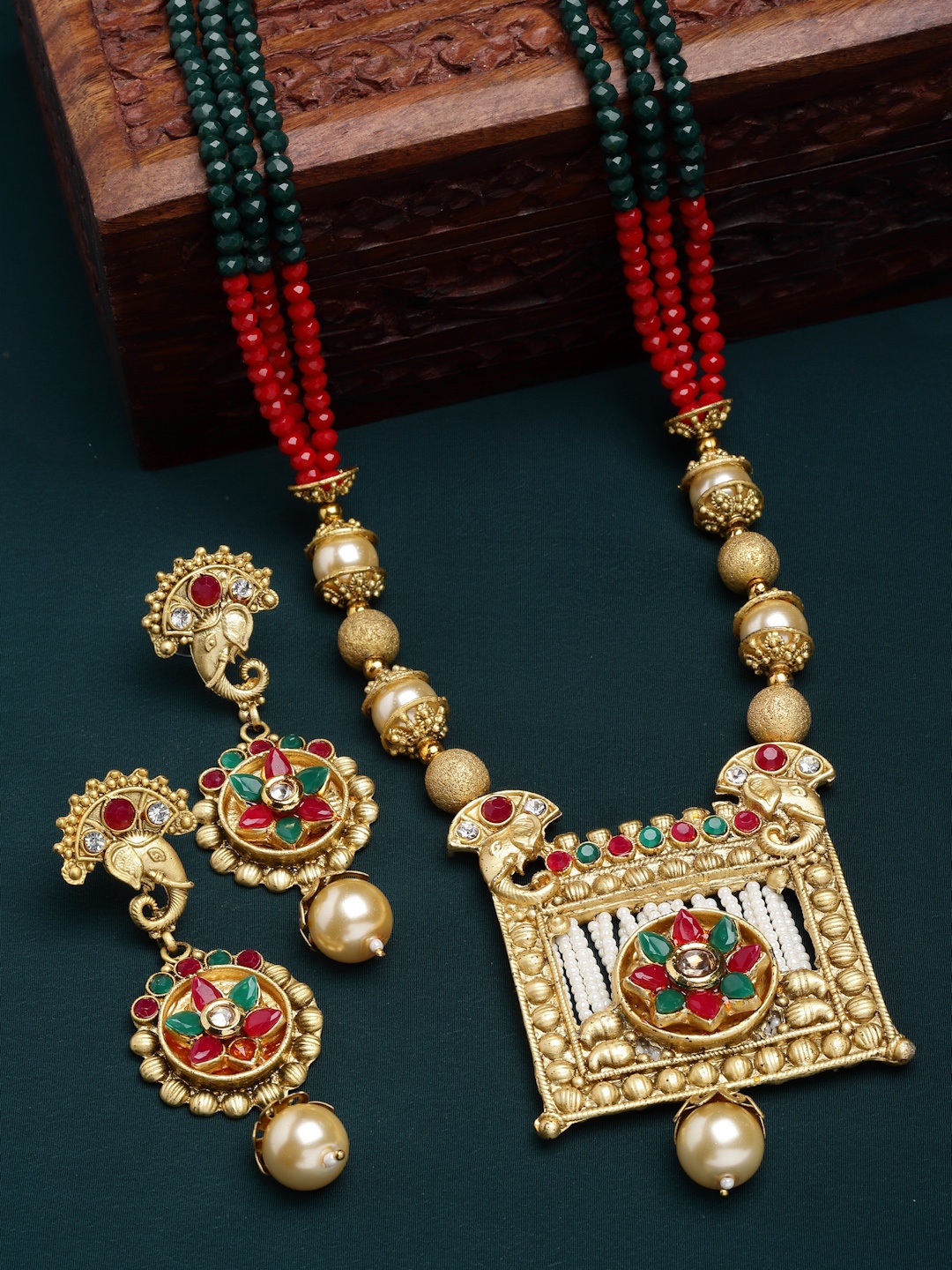 

PANASH Women Gold-Plated Red & Green Stone-Studded Beaded Jewellery Set