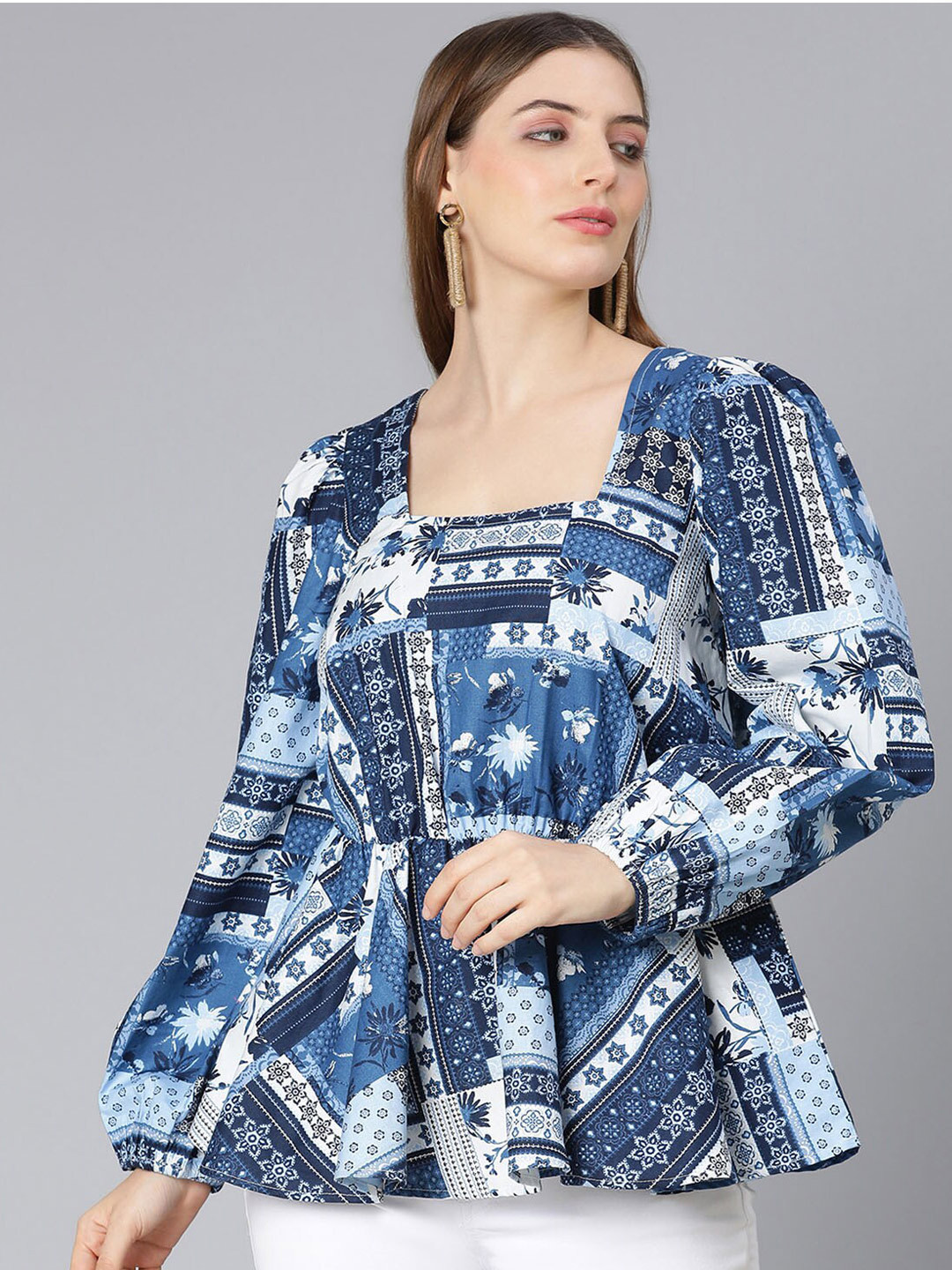 

Oxolloxo Women Blue & White Viscose Rayon Square Neck Printed Tunic