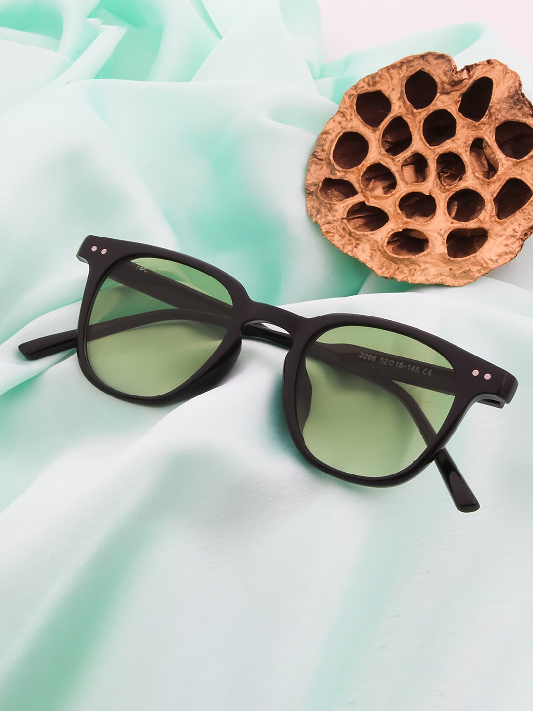 

Ted Smith Unisex Green Lens & Black Wayfarer Sunglasses with UV Protected Lens-OPAL_C3