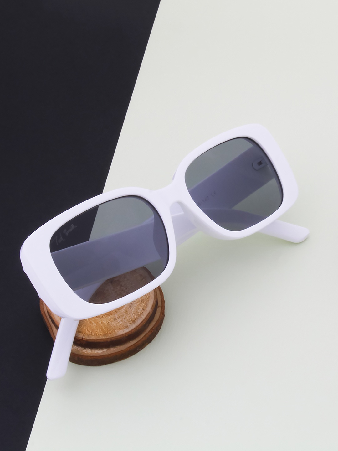 

Ted Smith Unisex Grey Lens & White Square Sunglasses with UV Protected Lens-MERLOT_C2