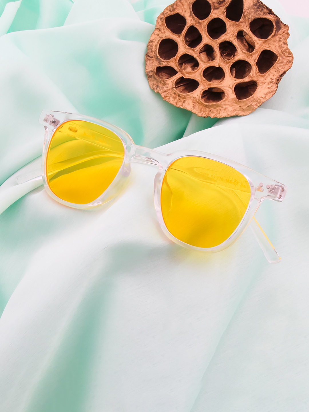

Ted Smith Unisex Yellow Lens & White Wayfarer Sunglasses with UV Protected Lens
