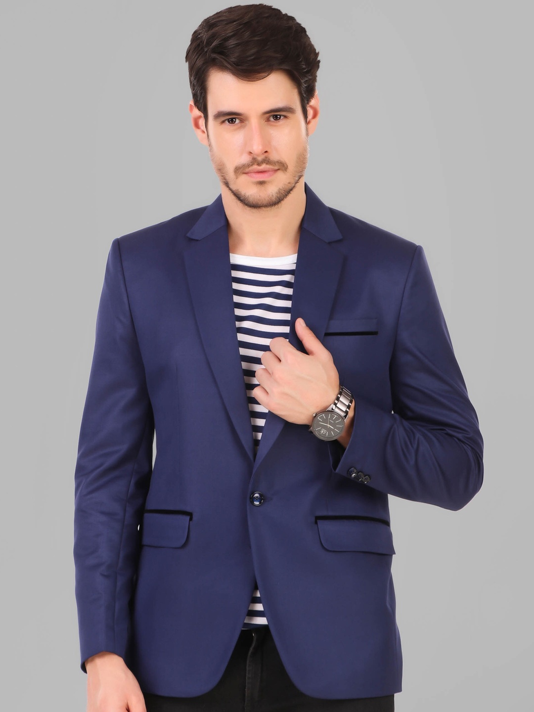 

TrulyFeb Men Blue Solid Party Wear Blazer