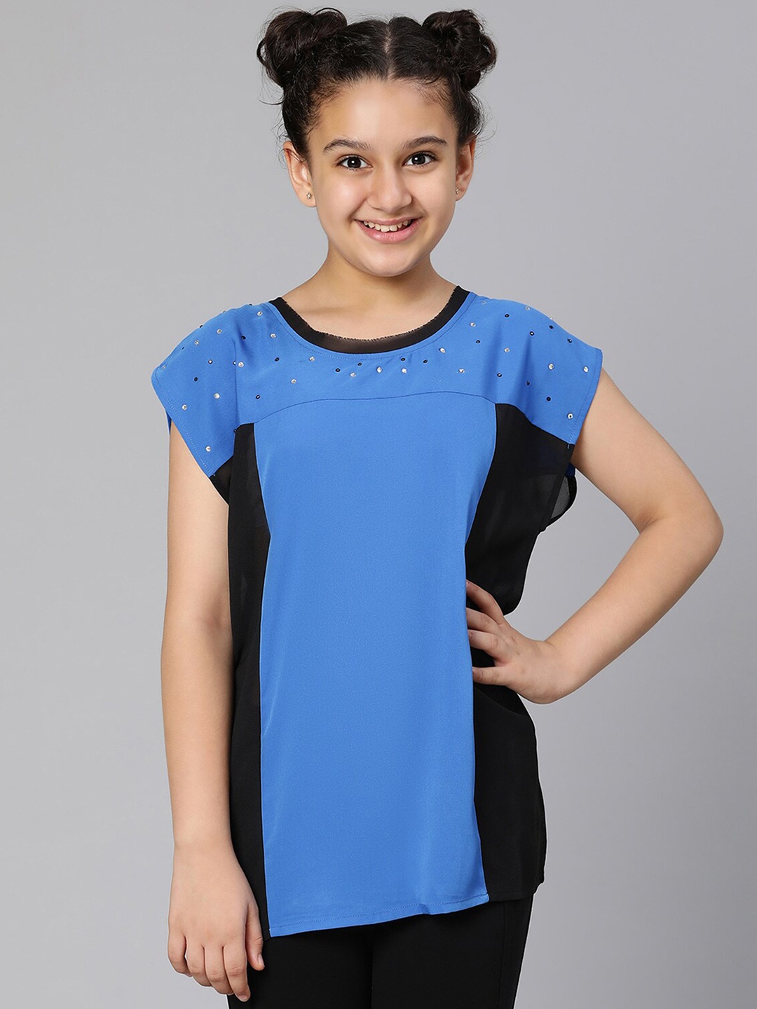 

Oxolloxo Colourblocked Extended Sleeves Top, Blue