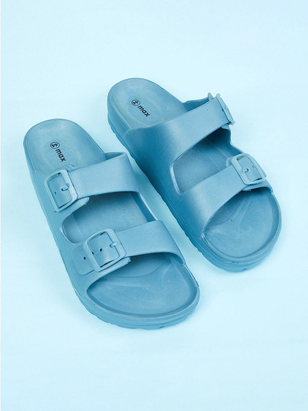 

max Men Blue Comfort Sandals