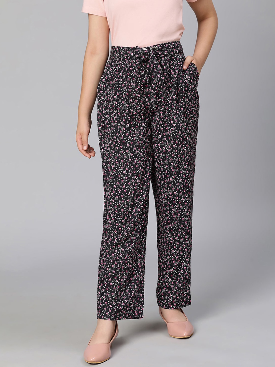 

Oxolloxo Girls Black Floral Printed Mid-Rise Trouser