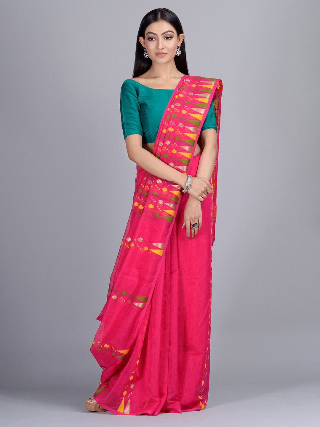 

Mitera Women Pink & Green Floral Silk Cotton Fusion Jamdani Saree