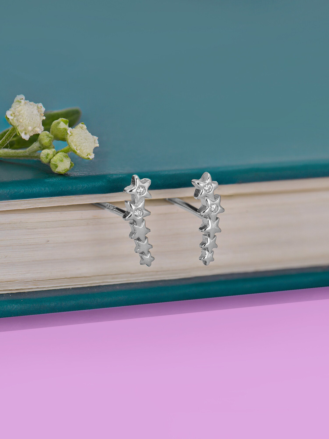 

GIVA 925 Sterling Silver Rhodium Plated Star Sequence Earrings