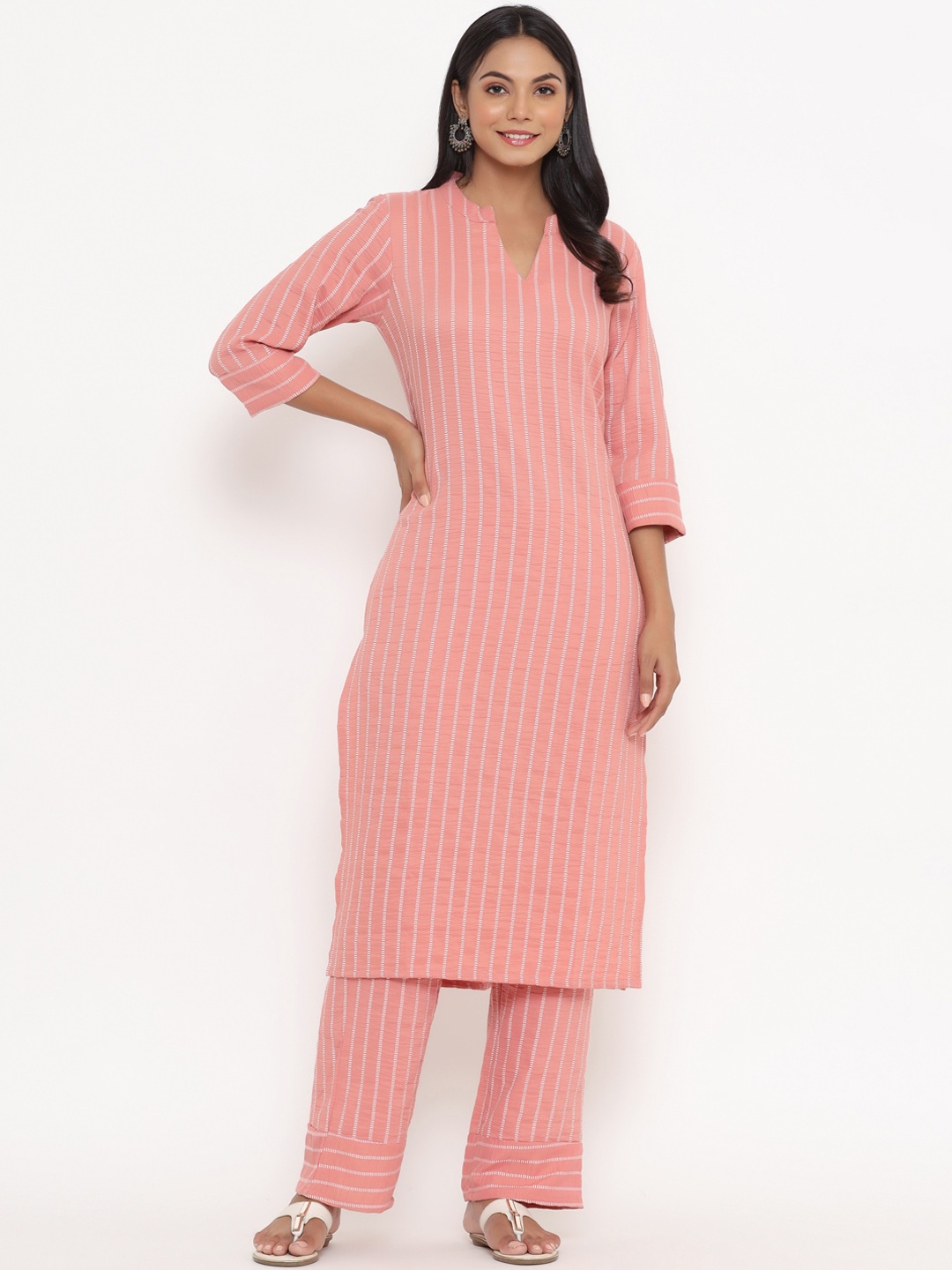 

Do Dhaage Women Peach-Coloured Striped Pleated Kurti with Trousers