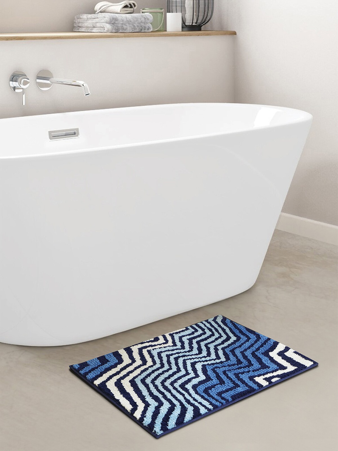 

OBSESSIONS Blue & White Printed 1800 GSM Bath Rug
