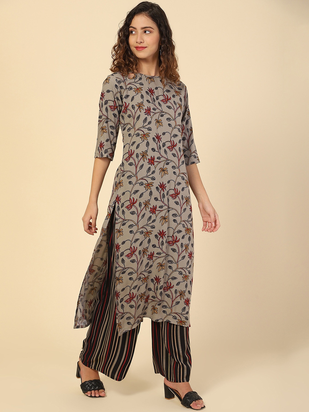 

VAIRAGEE Women Grey Floral Printed Pure Cotton Kurta with Palazzos