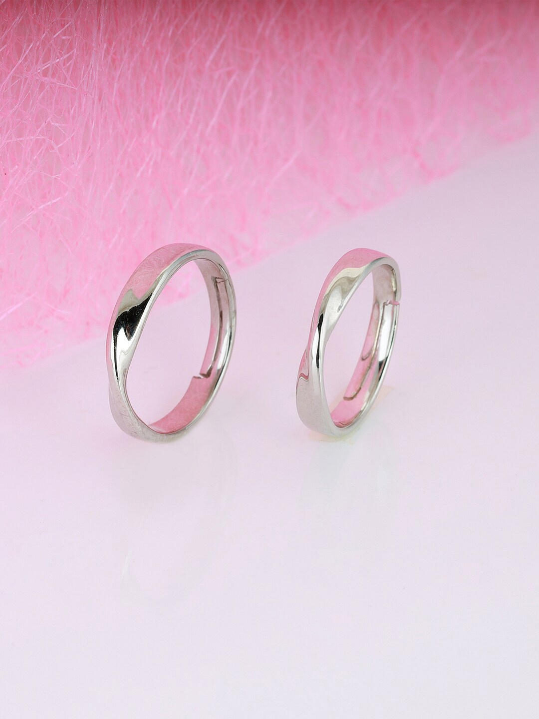 

GIVA Set of 2 925 Sterling Silver Rhodium Plated Classic Love Couple Rings
