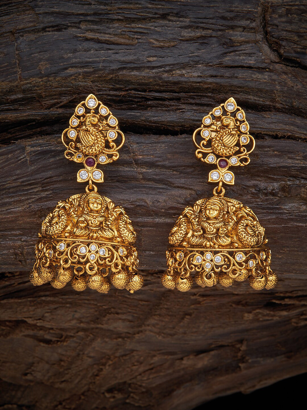 

Kushal's Fashion Jewellery Gold-Toned & White Dome Shaped Jhumkas Earrings