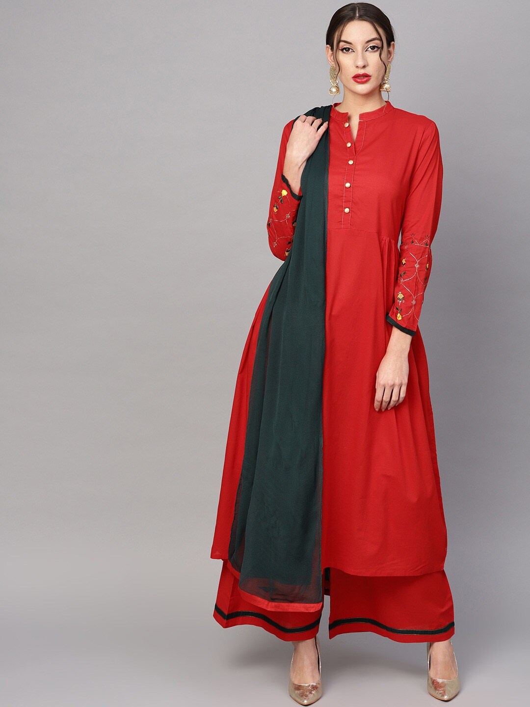 

Tulsattva Women Red Panelled Pure Cotton Kurta with Palazzos & With Dupatta