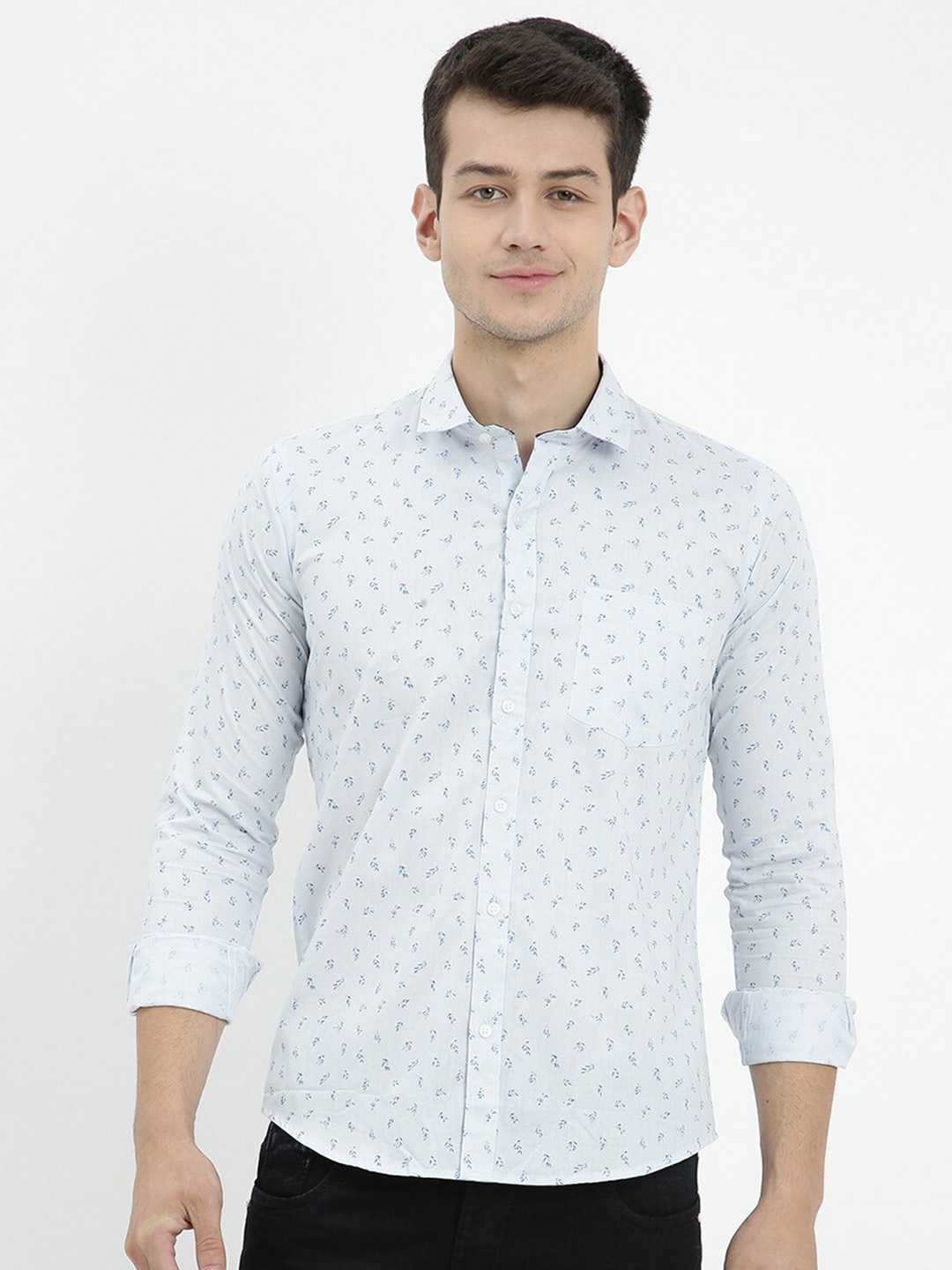 

V2 Value & Variety Men Blue Micro Ditsy Printed Casual Shirt