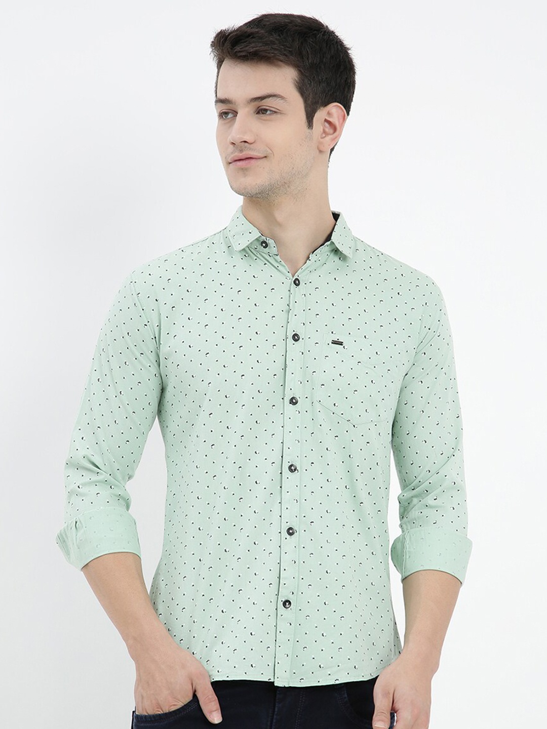 

V2 Value & Variety Men Green Slim Fit Micro Ditsy Printed Casual Shirt