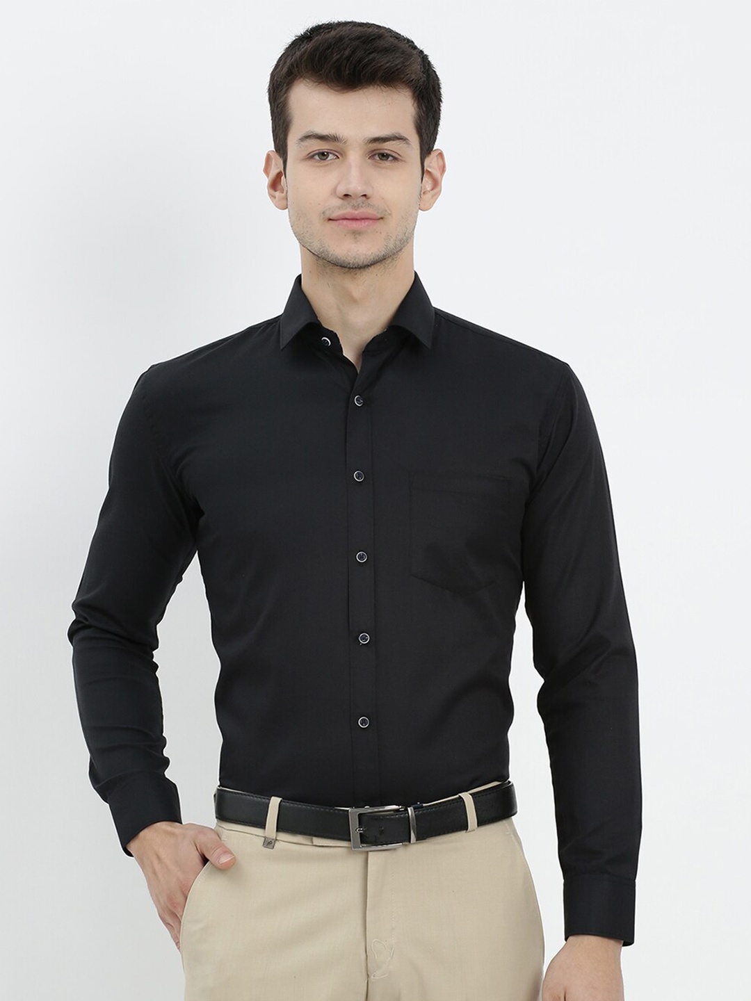 

V2 Value & Variety Men Black Solid Formal Shirt